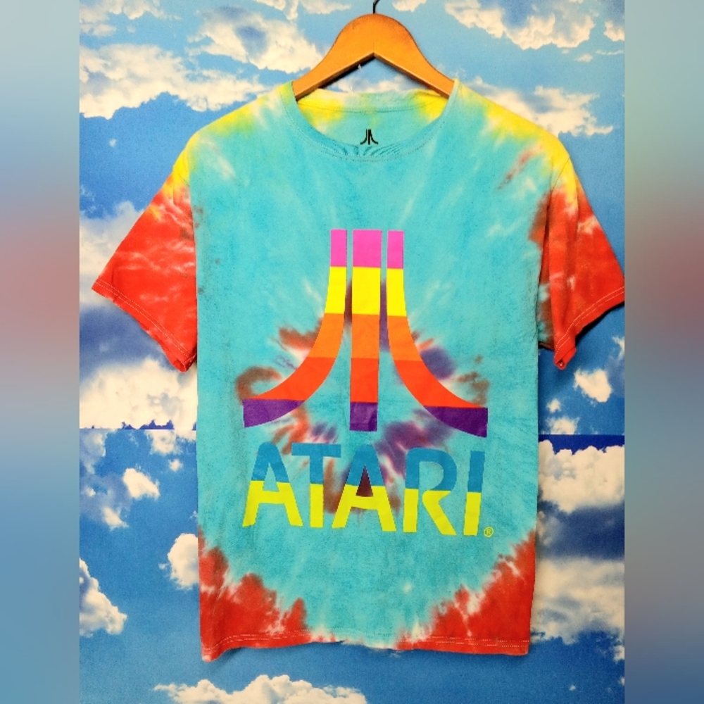 ATARI Game console tie dye shirt size medium.